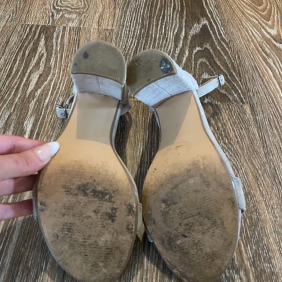 Steve Madden Suede Carrson Heels Nude Beige 8.5 - Picture 7 of 7